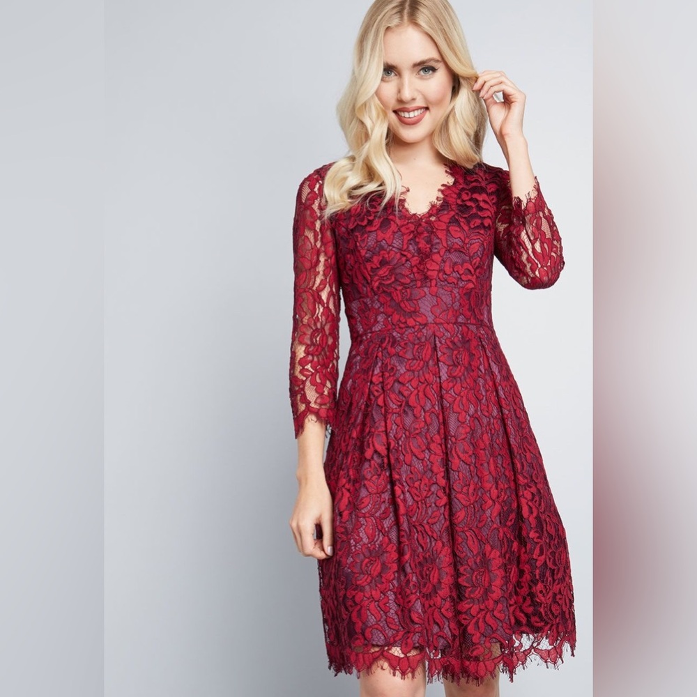 👉🏼LIKE NEW👈🏼 Lace Vneck Fit Flare Social Sensation Lace Dress 3/4 Sleeves Sz:8